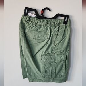 🩳 George Men’s Green Pull-On Cargo Shorts – Size Medium (32–34), NWT, 8” Inseam